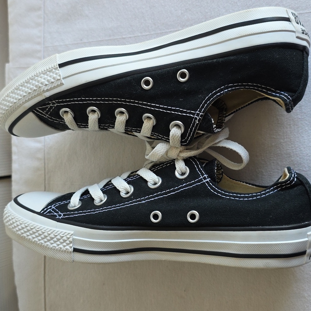 Black And White Canvas Converse All Stars Sneakers Womens 6 Mens 4 - Picture 5 of 14
